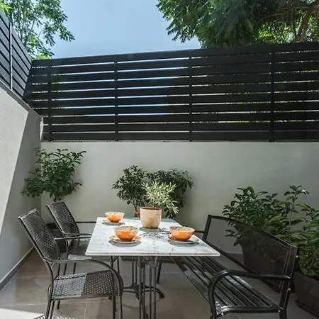 The Meta Stay - Backyard Oasis With Rooftop Access Athen Exterior foto