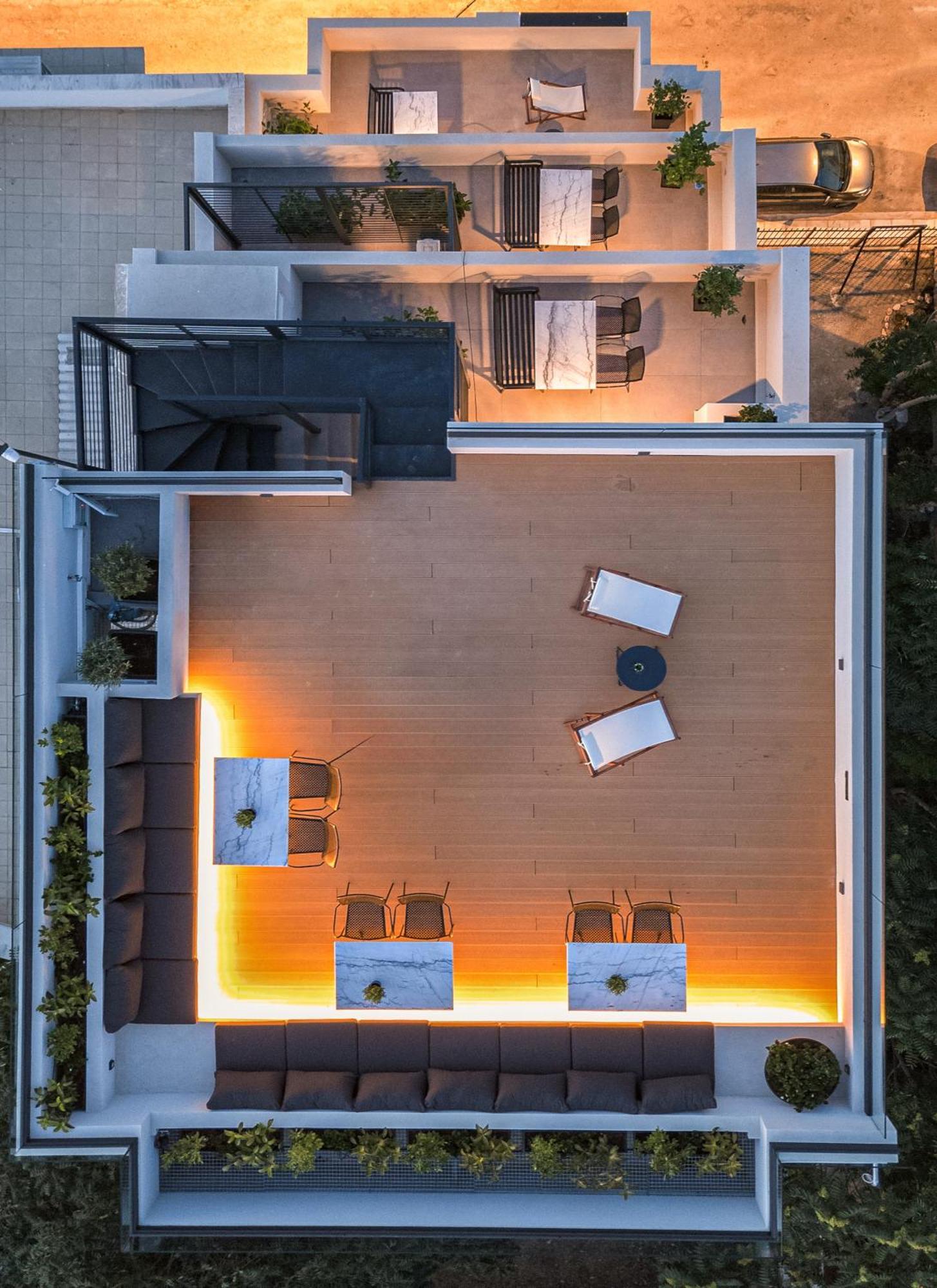 The Meta - Backyard Oasis With Rooftop Access Athen